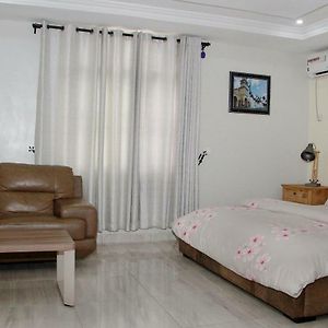 Mitos Luxury Suites -Somosu